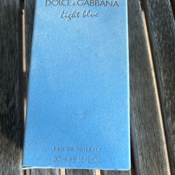 Dolce & Gabbana Light Blue Eau de Toilette - Picture 2 of 3